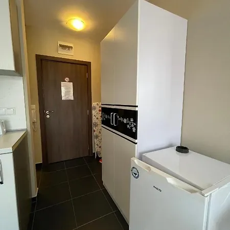 Admiral Plaza Color Apartment